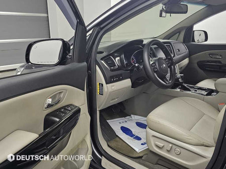 Kia Carnival — photo 11