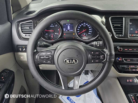 Kia Carnival — photo 13