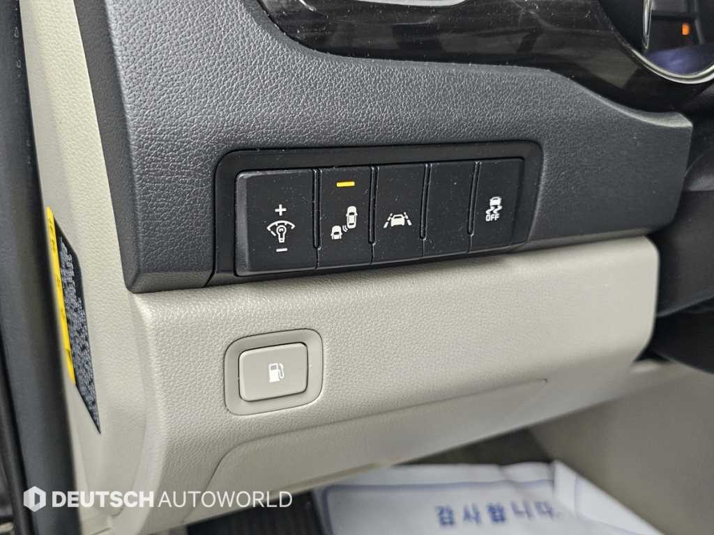 Kia Carnival — photo 17