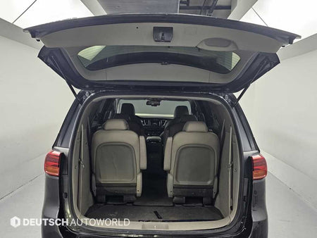 Kia Carnival — photo 19