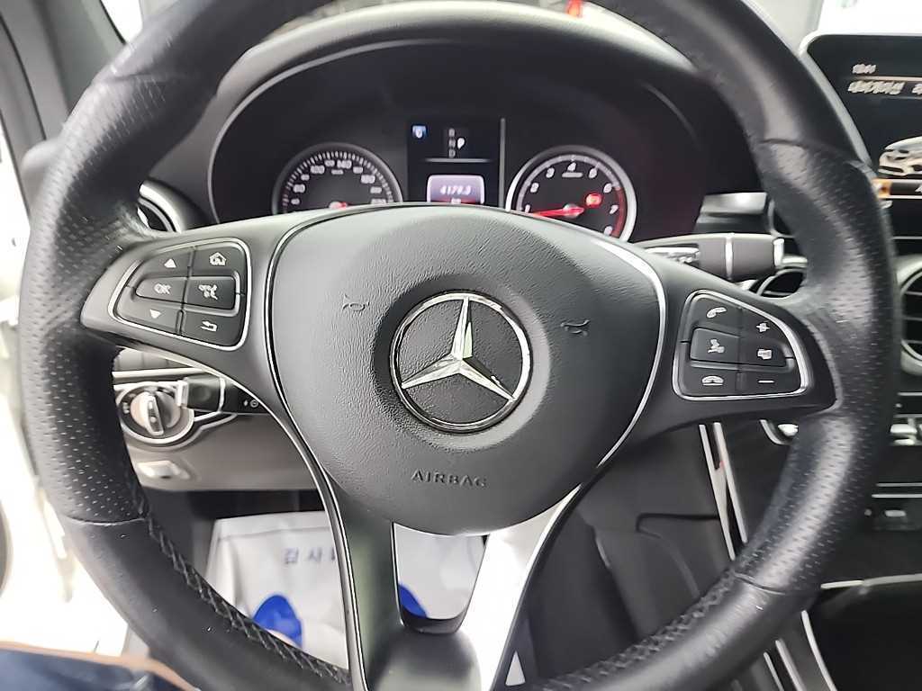 Mercedes-Benz GLC-Class — photo 09