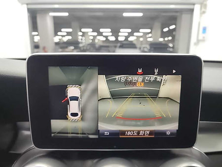 Mercedes-Benz GLC-Class — photo 16