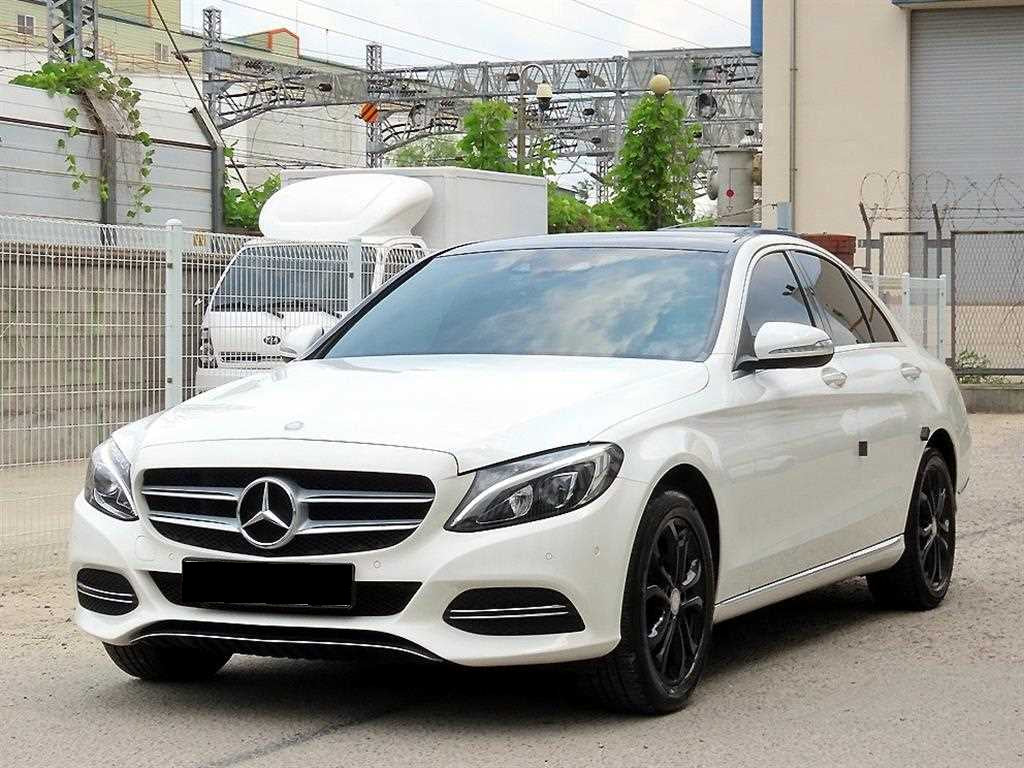 Mercedes-Benz C-Class — photo 02