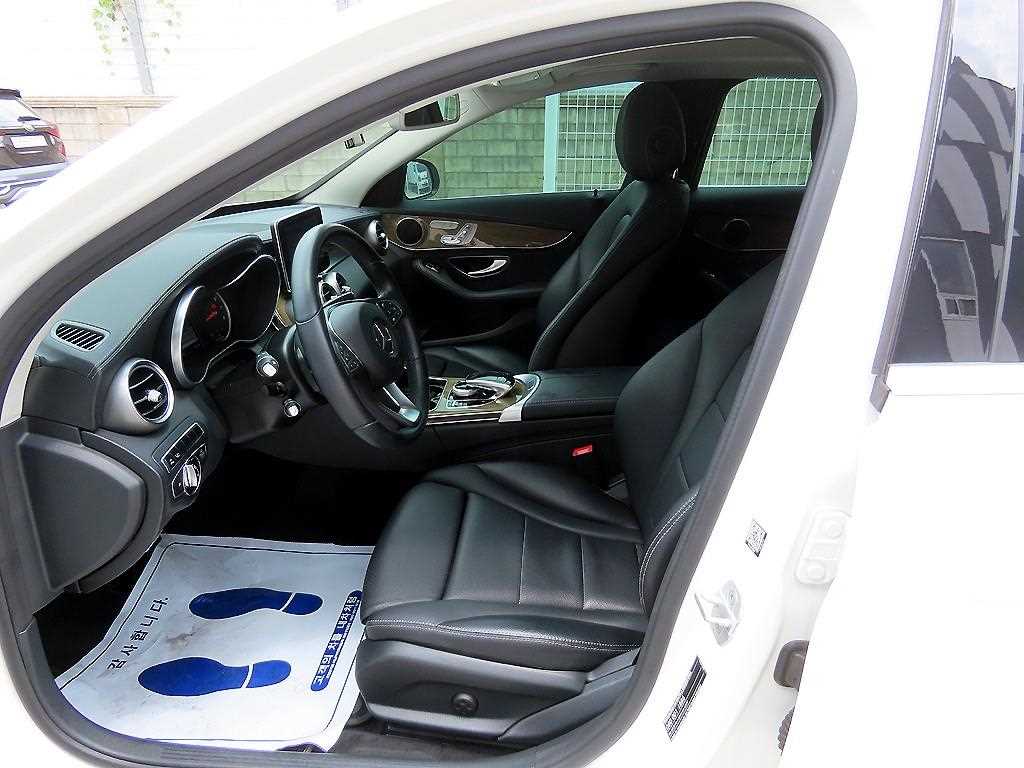 Mercedes-Benz C-Class — photo 05