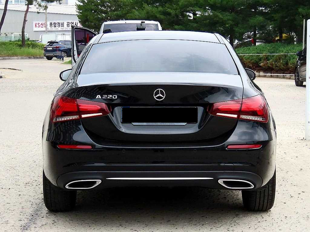Mercedes-Benz A-Class — photo 04
