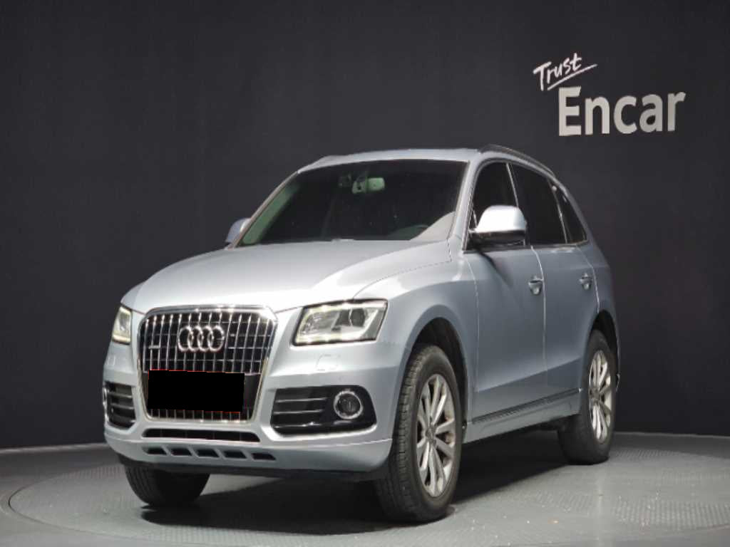 Audi Q5 — photo 01
