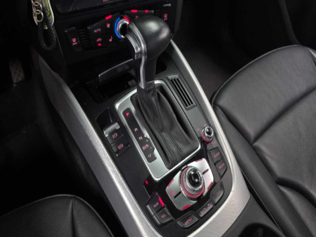 Audi Q5 — photo 09