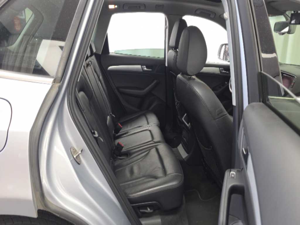 Audi Q5 — photo 12