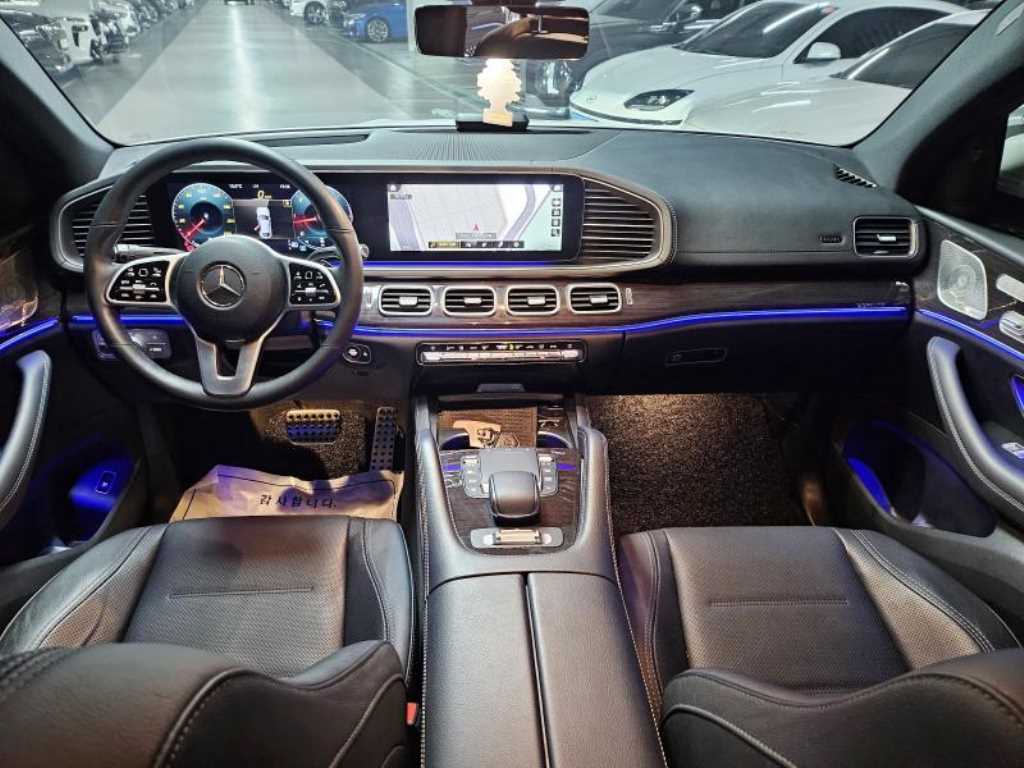 Mercedes-Benz GLE-Class — photo 06