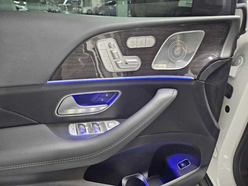 Mercedes-Benz GLE-Class — photo 14