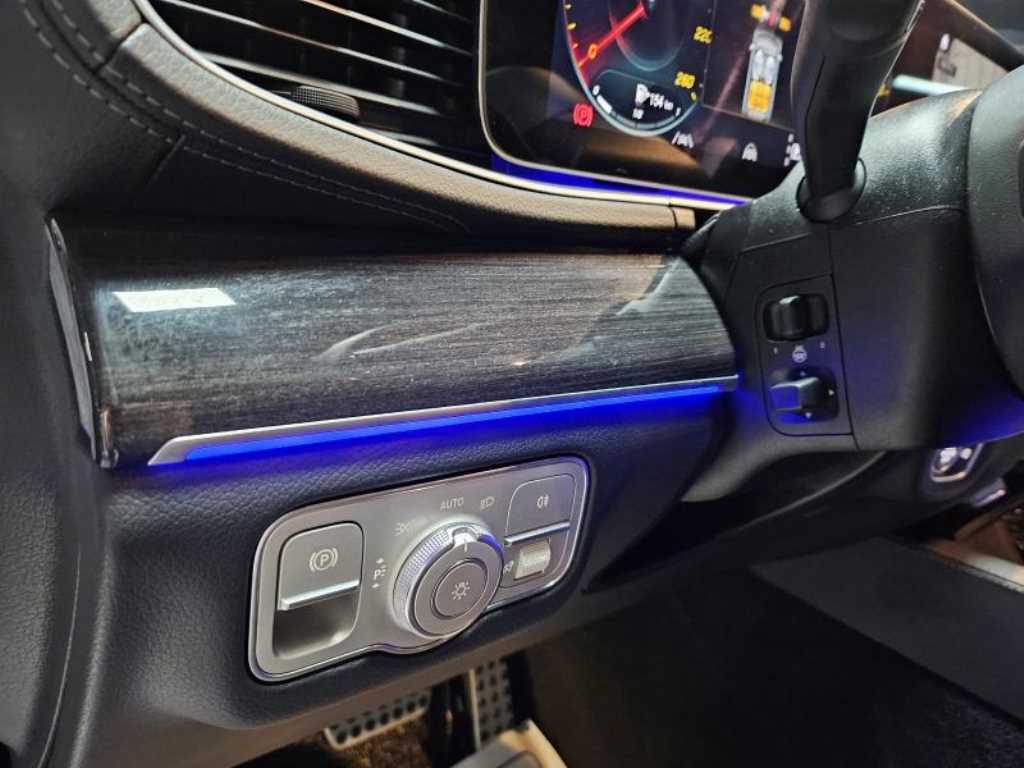 Mercedes-Benz GLE-Class — photo 15