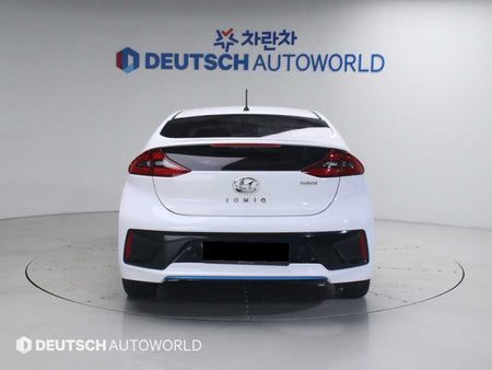 Hyundai Ioniq — photo 04