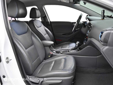 Hyundai Ioniq — photo 10