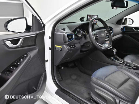 Hyundai Ioniq — photo 11