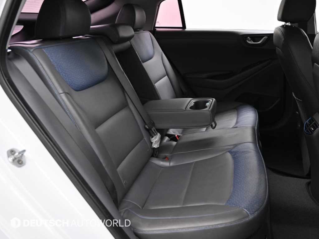 Hyundai Ioniq — photo 12