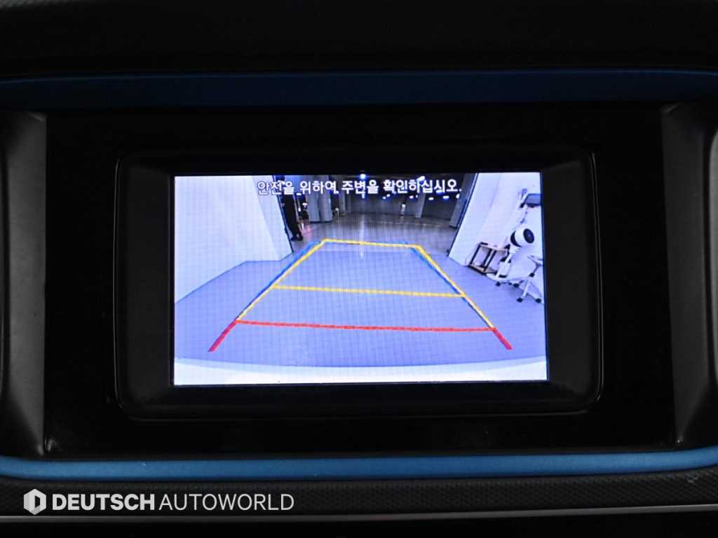 Hyundai Ioniq — photo 15