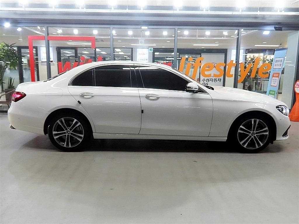 Mercedes-Benz E-Class — photo 03