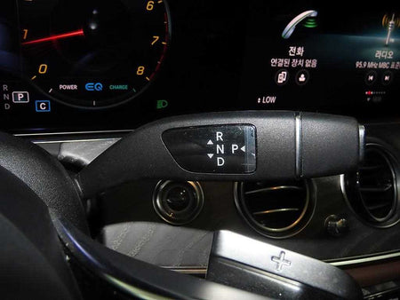 Mercedes-Benz E-Class — photo 12