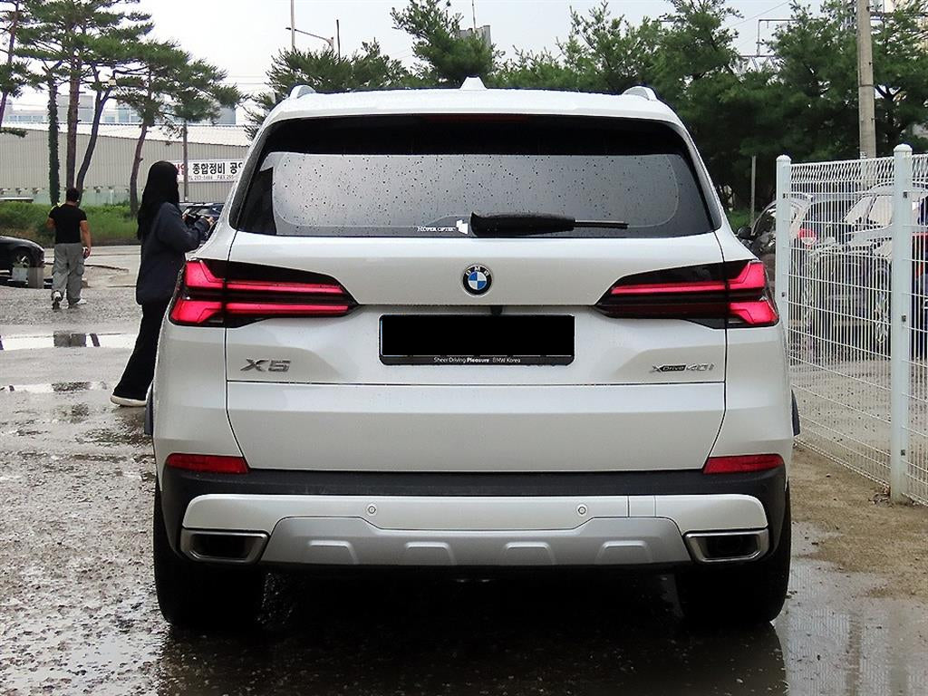 BMW X5 — photo 04