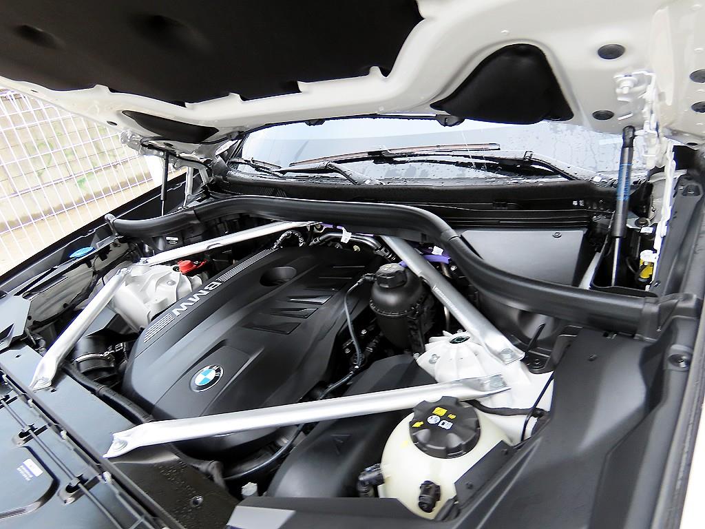 BMW X5 — photo 19