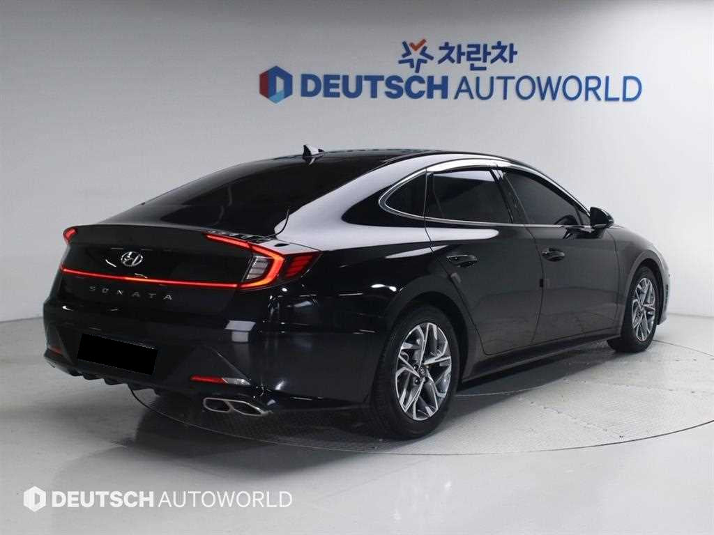 Hyundai Sonata — photo 02