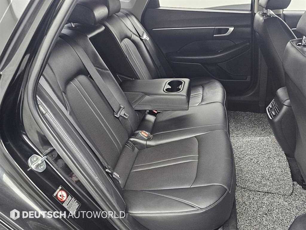 Hyundai Sonata — photo 12