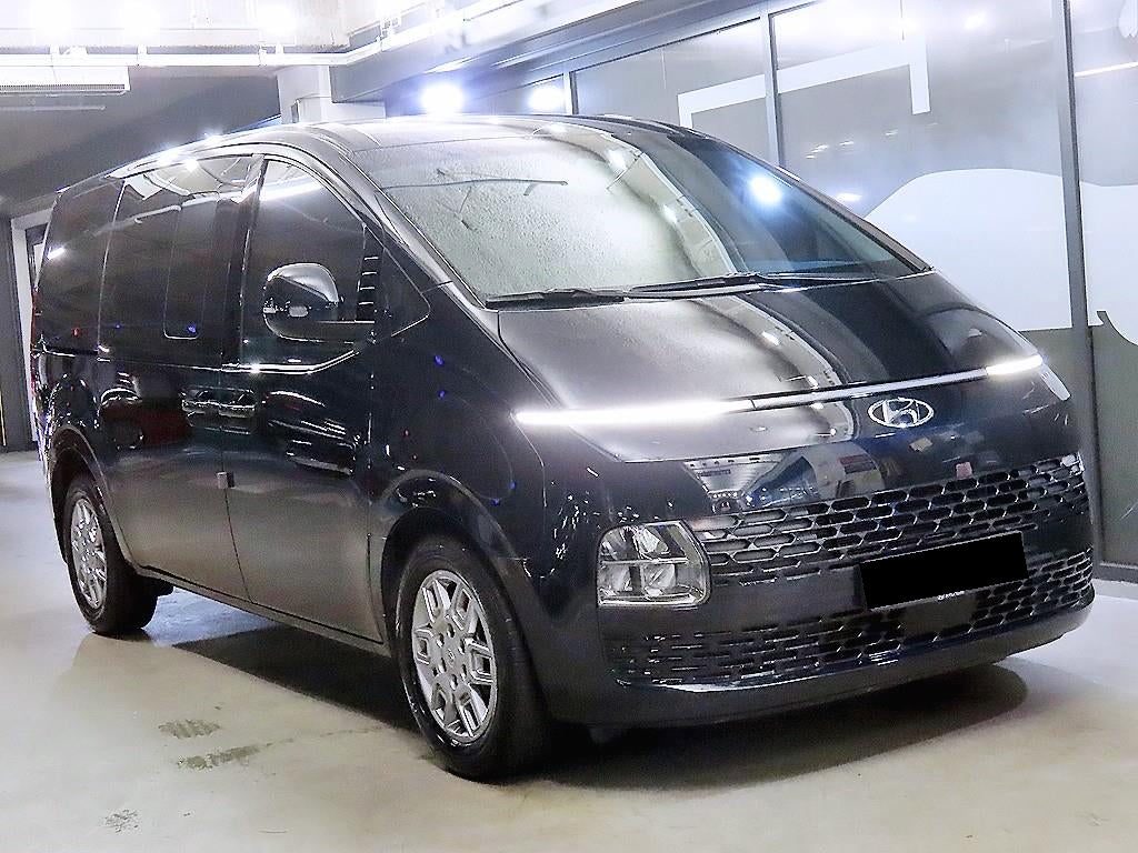 Hyundai Staria — photo 01