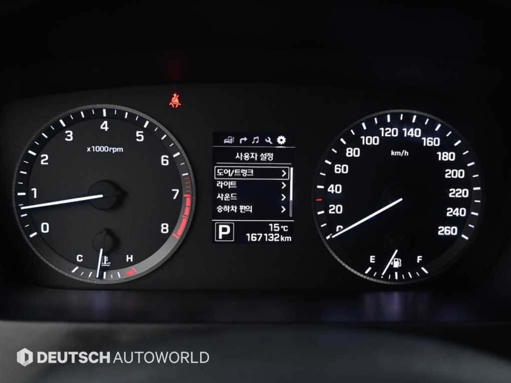 Hyundai Sonata — photo 08