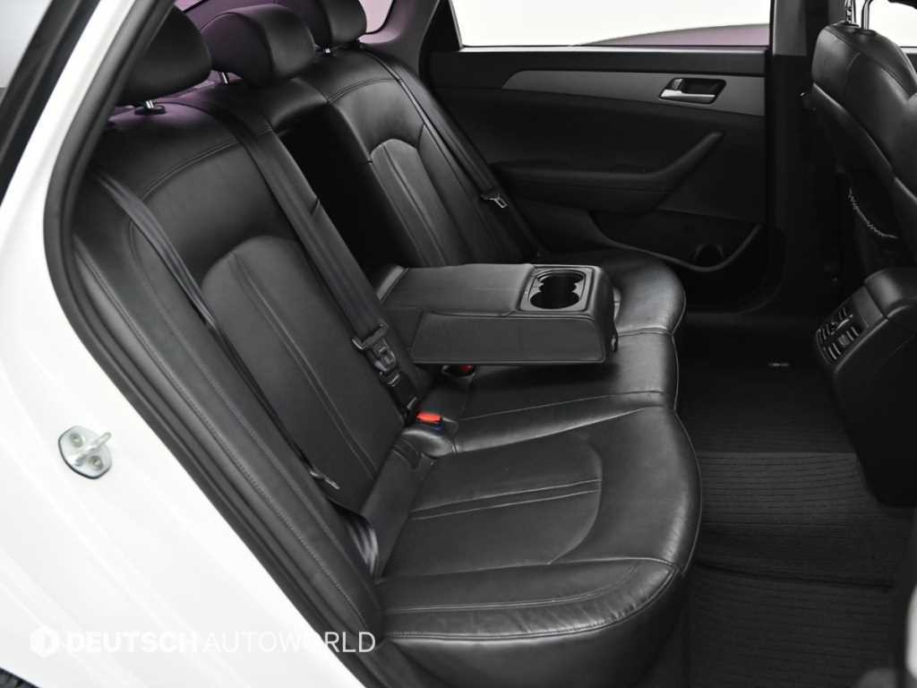 Hyundai Sonata — photo 12