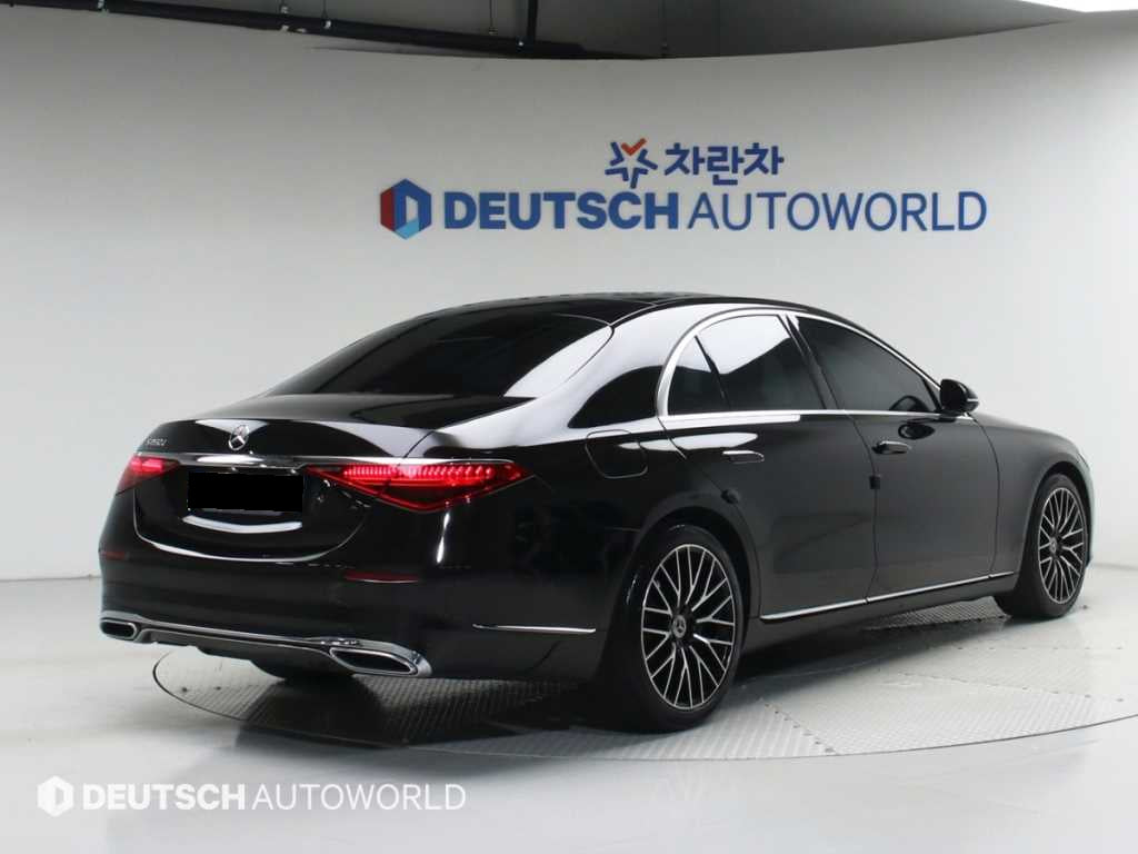 Mercedes-Benz S-Class — photo 02
