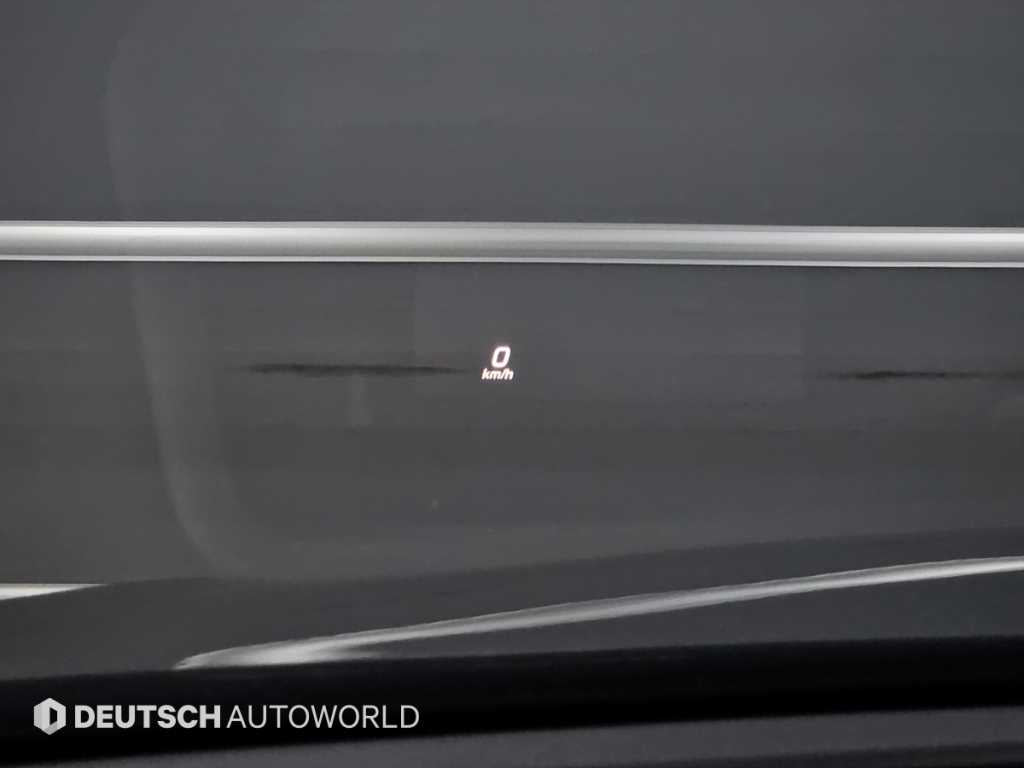 Mercedes-Benz S-Class — photo 17