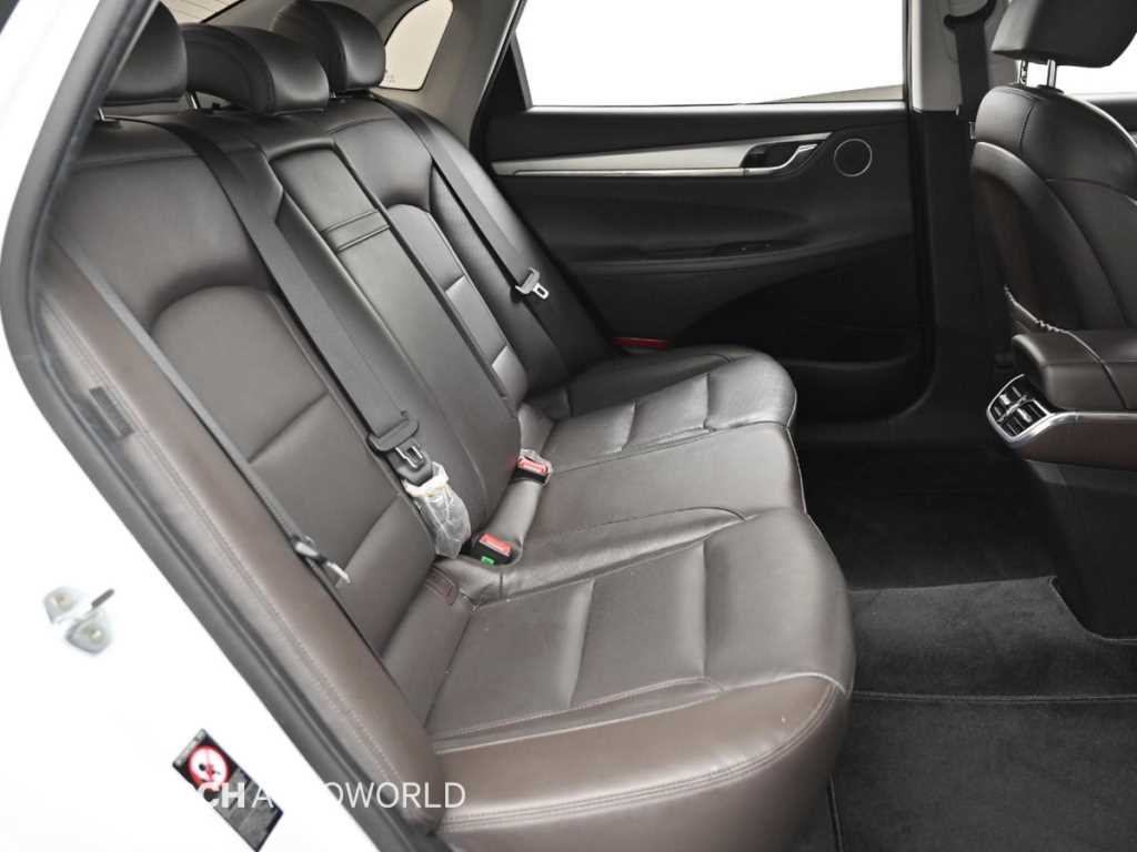 Hyundai Grandeur — photo 15