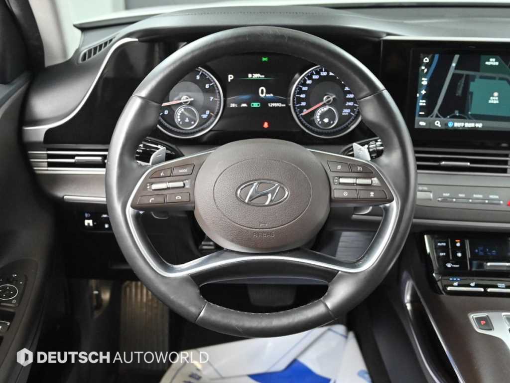 Hyundai Grandeur — photo 17