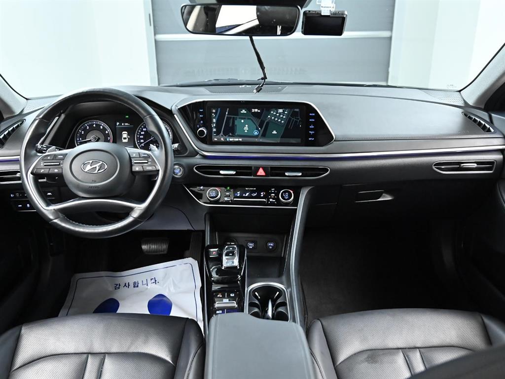 Hyundai Sonata — photo 06