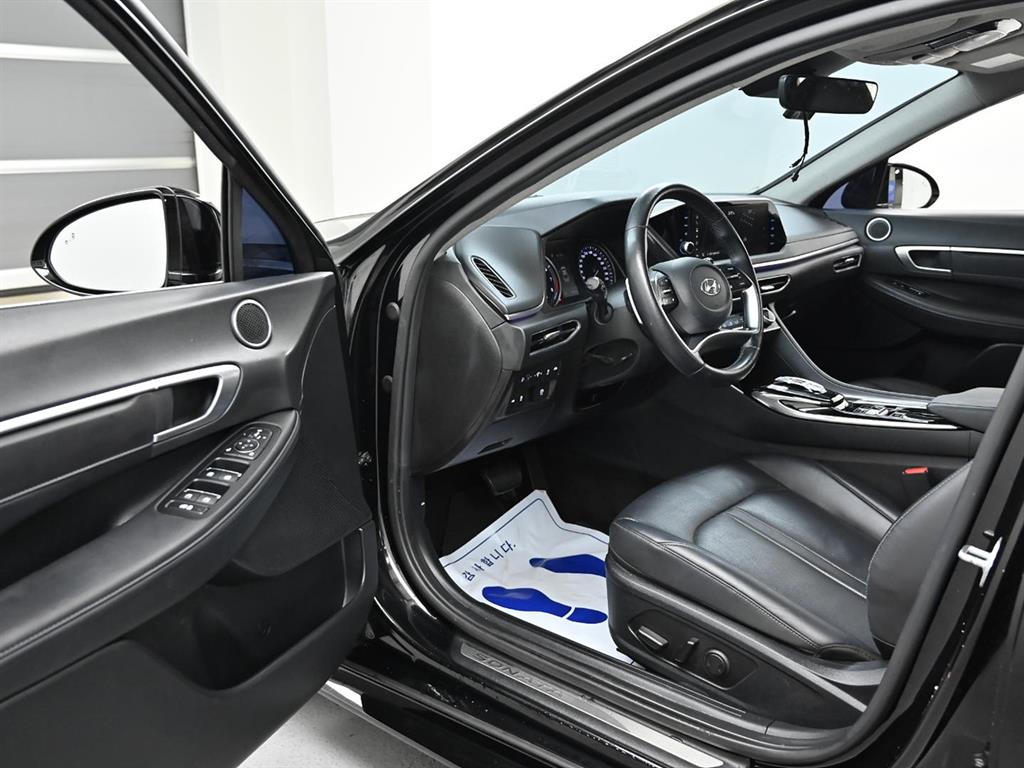 Hyundai Sonata — photo 10