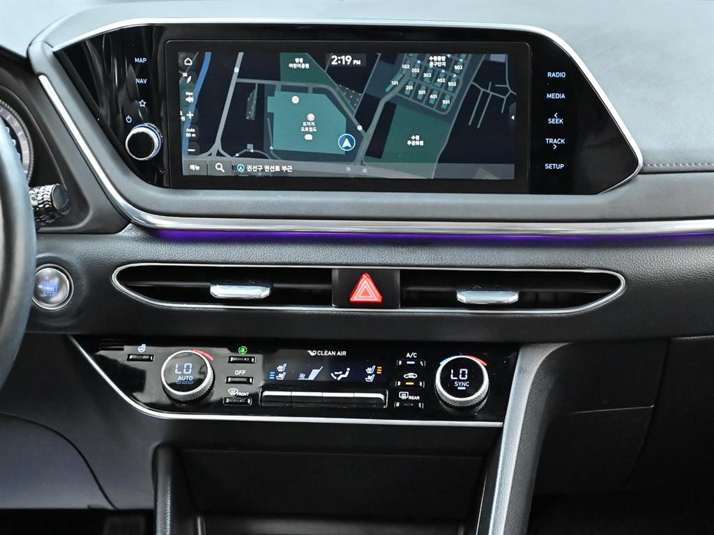 Hyundai Sonata — photo 13