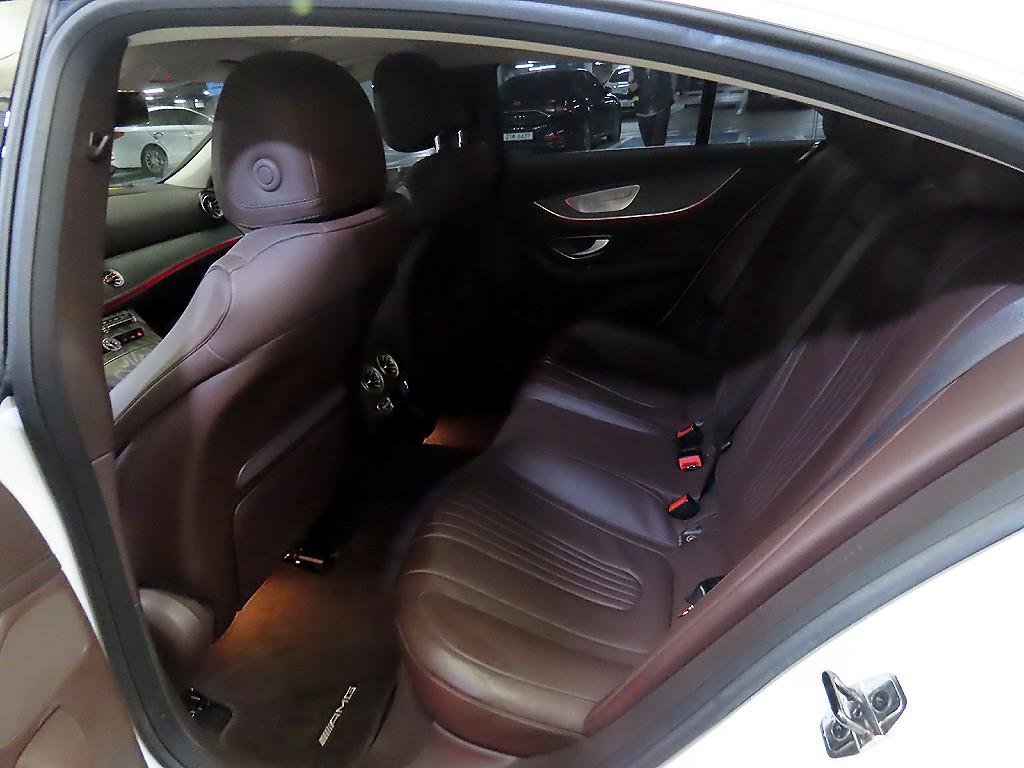 Mercedes-Benz CLS-Class — photo 07