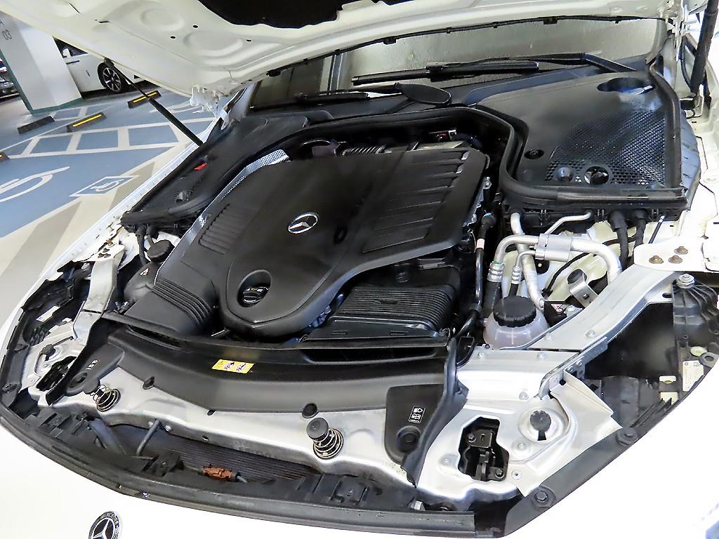 Mercedes-Benz CLS-Class — photo 19