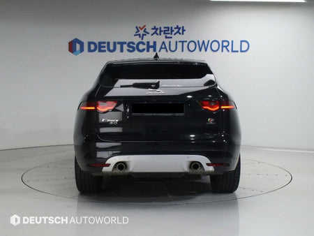 Jaguar F-PACE — photo 04