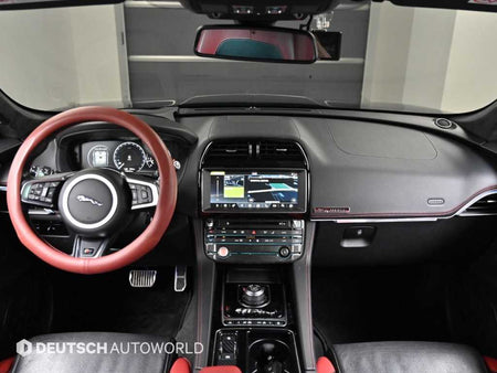 Jaguar F-PACE — photo 07