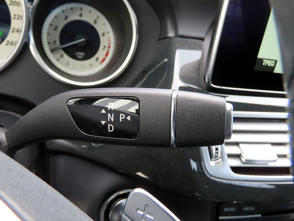 Mercedes-Benz CLS-Class — photo 10