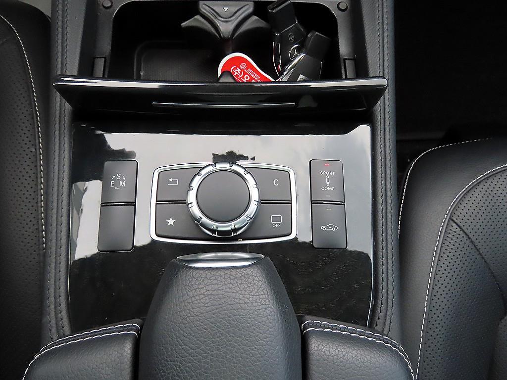 Mercedes-Benz CLS-Class — photo 11