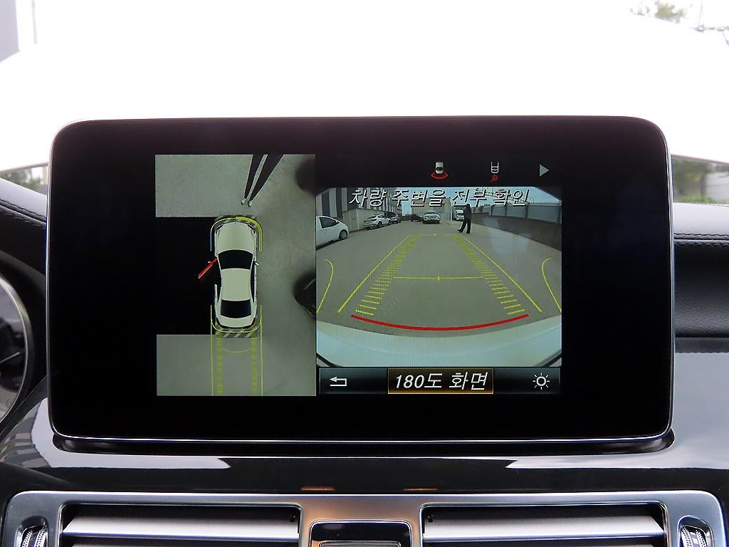 Mercedes-Benz CLS-Class — photo 14