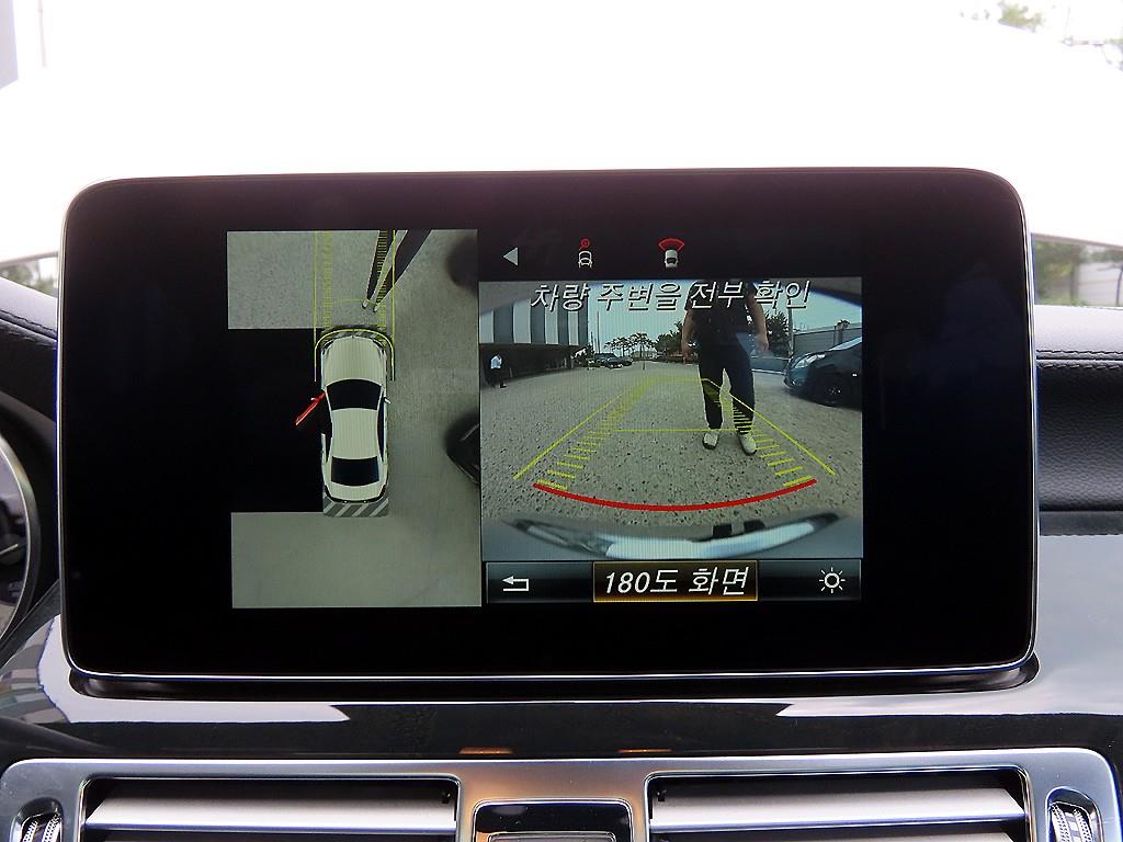 Mercedes-Benz CLS-Class — photo 15
