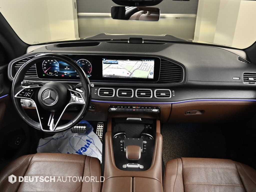 Mercedes-Benz GLS-Class — photo 07