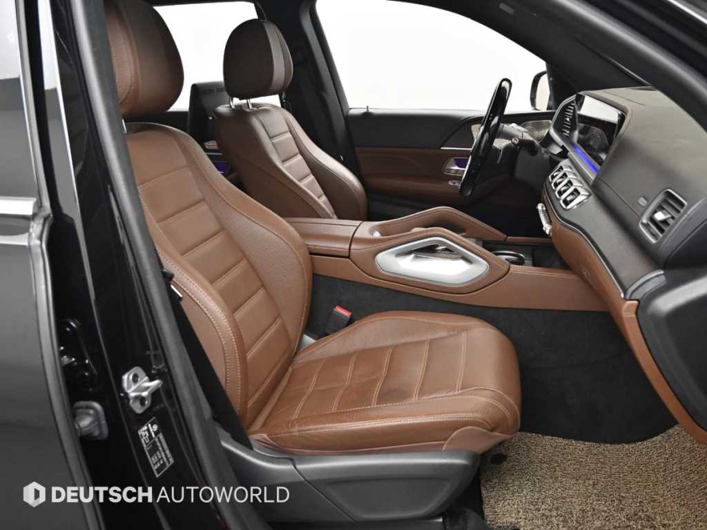 Mercedes-Benz GLS-Class — photo 10