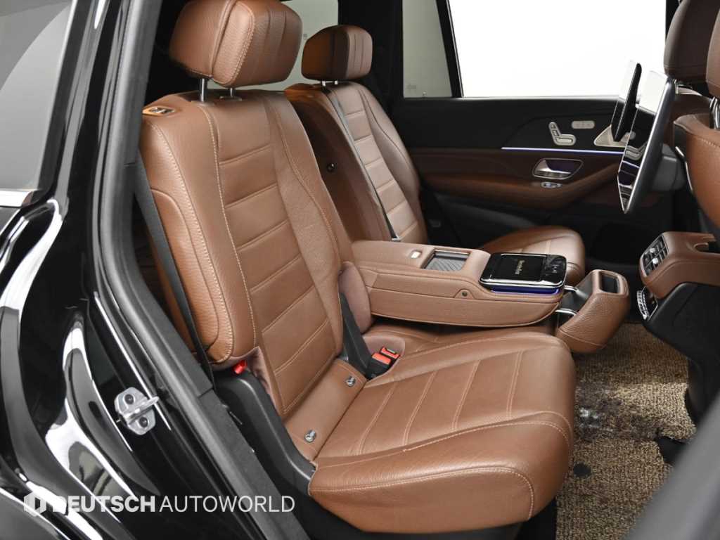 Mercedes-Benz GLS-Class — photo 12
