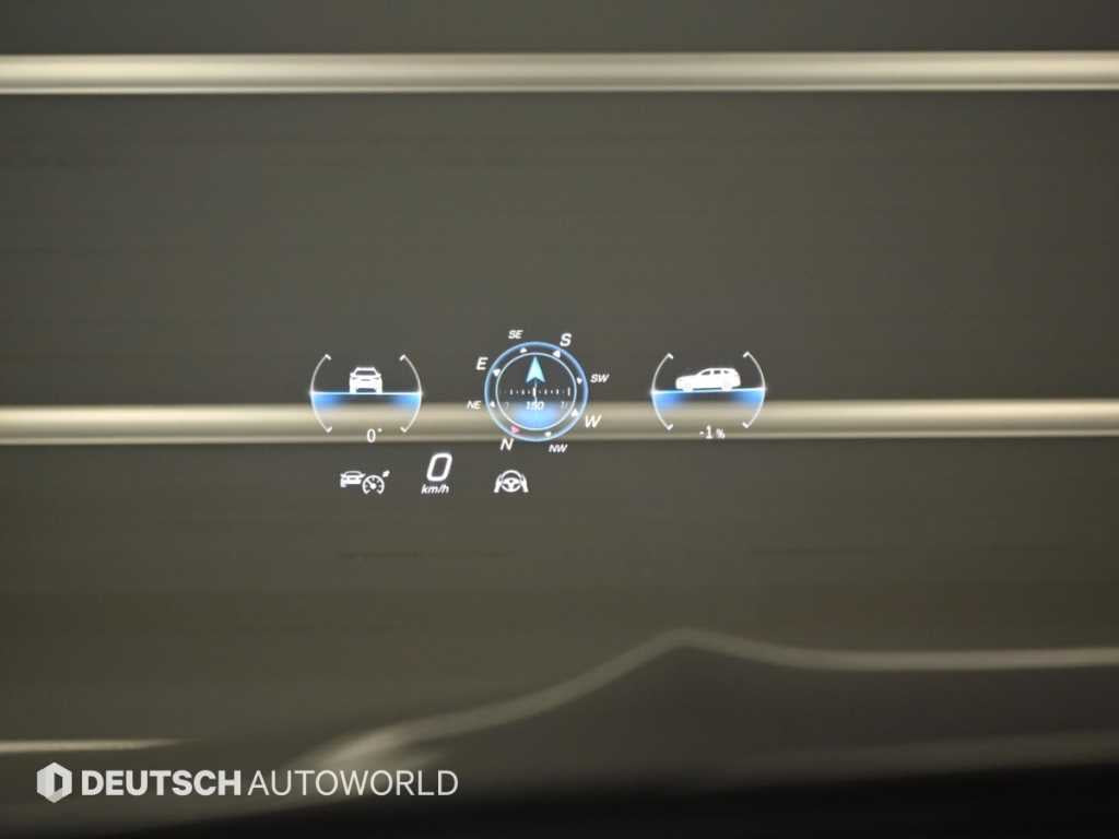 Mercedes-Benz GLS-Class — photo 17