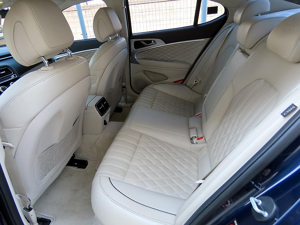 Genesis G70 — photo 06