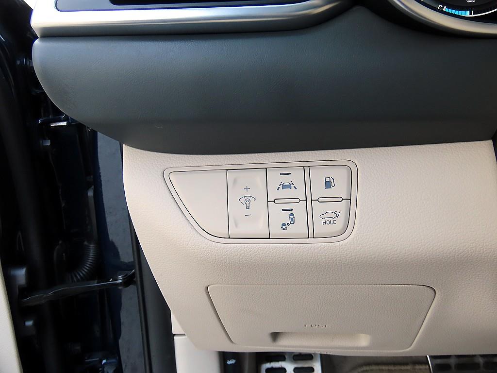 Genesis G70 — photo 13